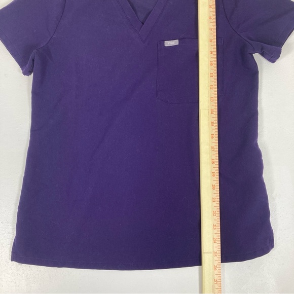 FIGS Catarina Scrub Top Amethyst Short Sleeve V Neck Size S Uniform Hospital - Picture 3 of 16